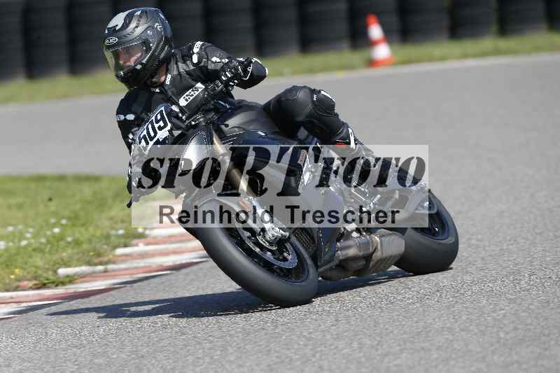 /44 09.08.2025 Plüss Moto Sport ADR/Einsteiger/509